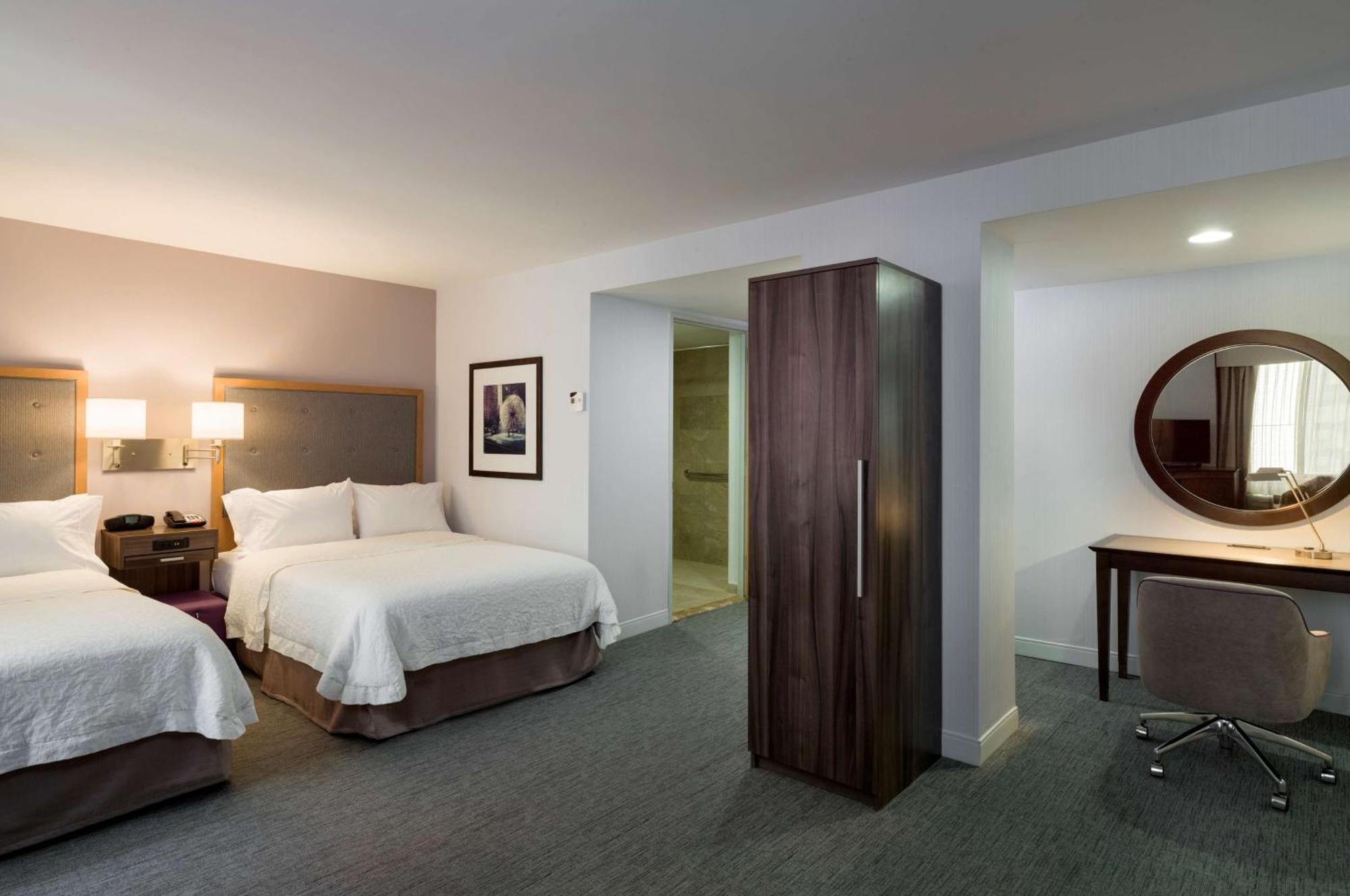 Hampton Inn Manhattan - Times Square South New York Eksteriør billede