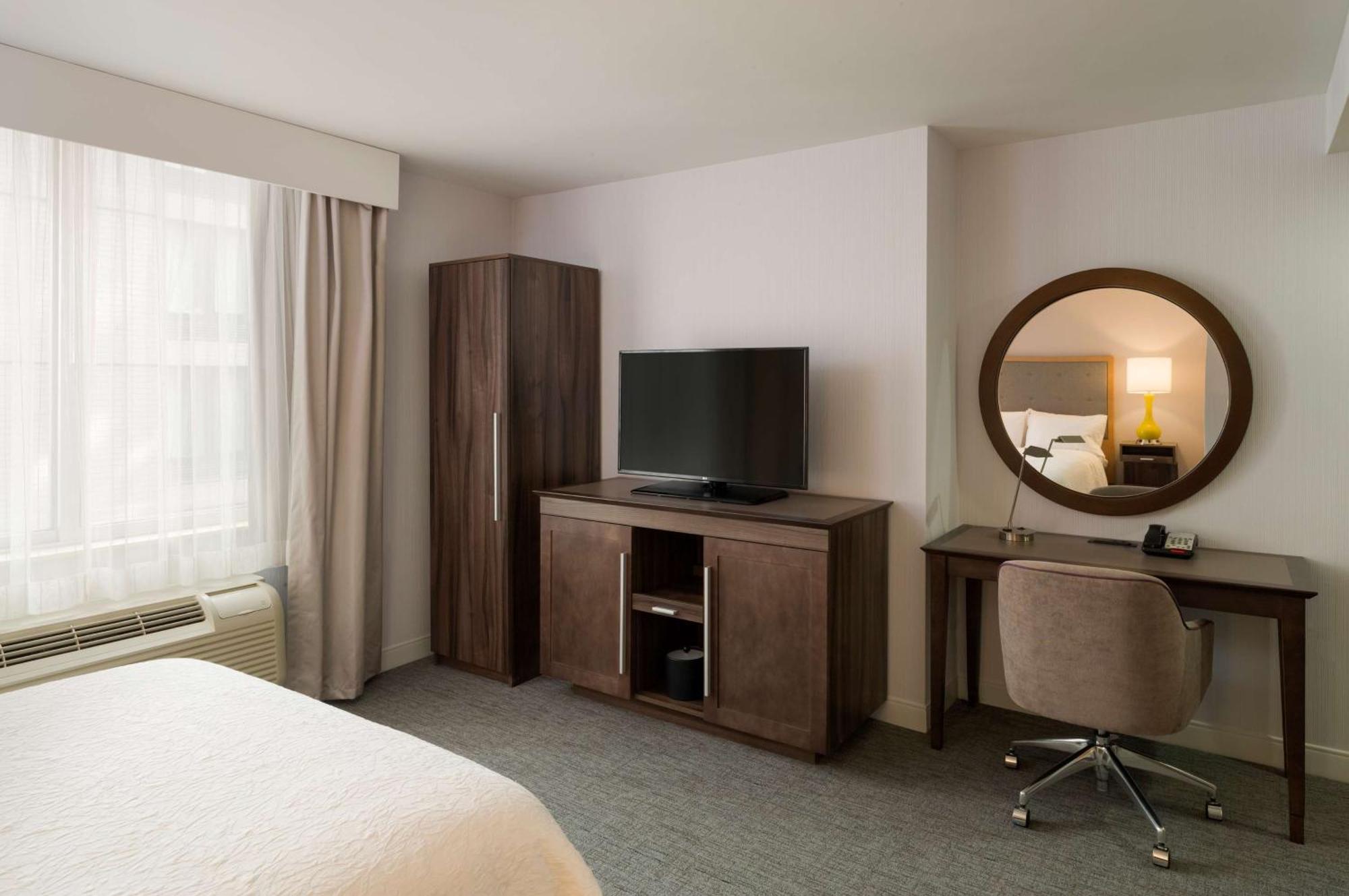 Hampton Inn Manhattan - Times Square South New York Eksteriør billede