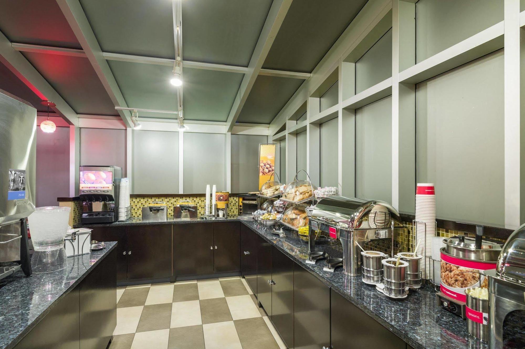 Hampton Inn Manhattan - Times Square South New York Eksteriør billede