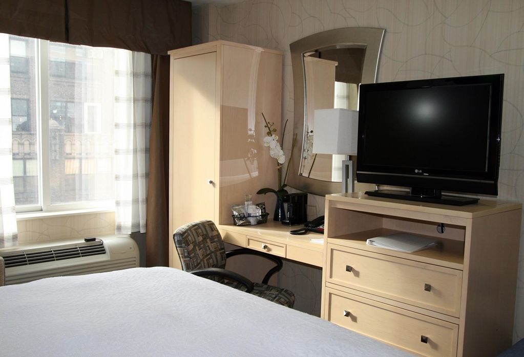 Hampton Inn Manhattan - Times Square South New York Eksteriør billede